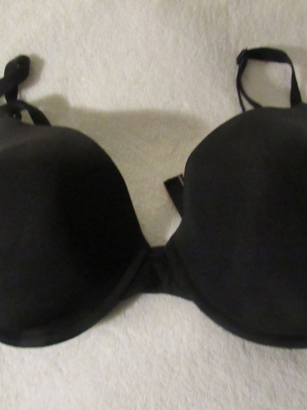 Victoria's Secret Black Lightly Lined Bra  32D  USED